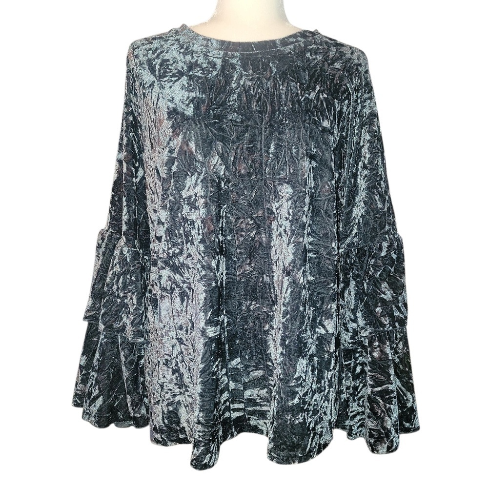 Umgee Crushed Velvet Bell Sleeve Top - Large